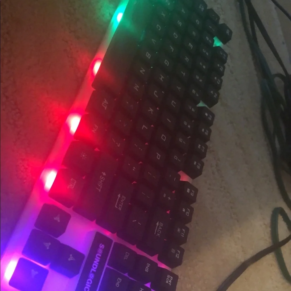 SoundlogicXT. Key Board & Mouse wired,Mouse pad,HeadPhones color changing wired